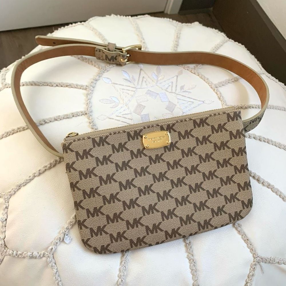 MICHAEL KORS Fanny pack waist bag purse logo bag zip